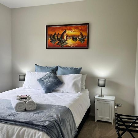 Country Inn Pokeno Экстерьер фото